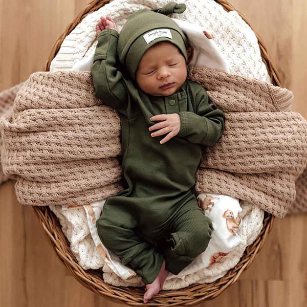 SNUGGLE HUNNY Organic Growsuit - Olive lifestyle